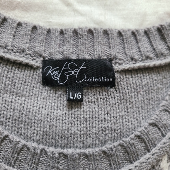 Knit Set Fashion Collection Women's Winter Holiday Grey Knit Sweater - Picture 9 of 14